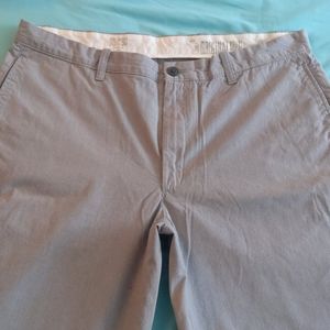 Gap chinos